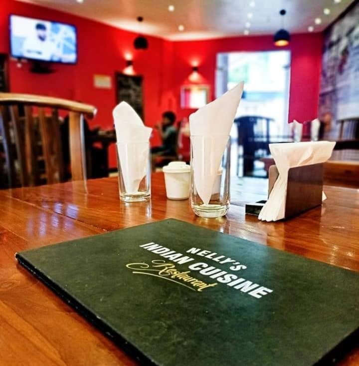 Hotel Nelly Vavuniya Екстер'єр фото