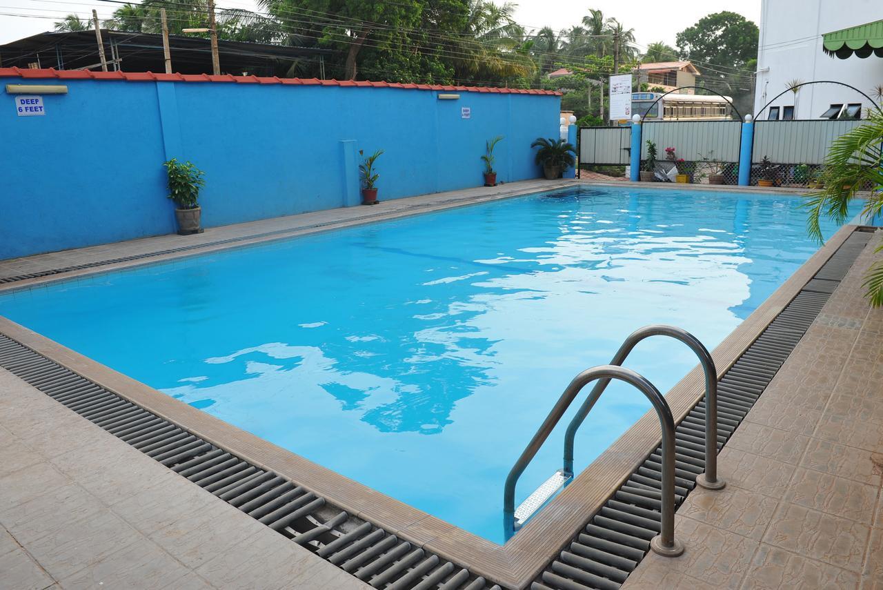 Hotel Nelly Vavuniya Екстер'єр фото