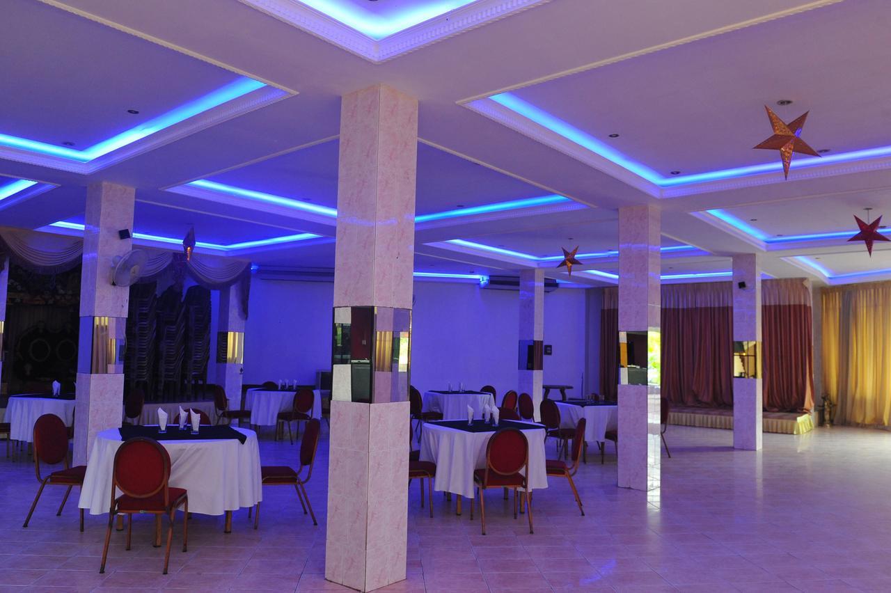 Hotel Nelly Vavuniya Екстер'єр фото
