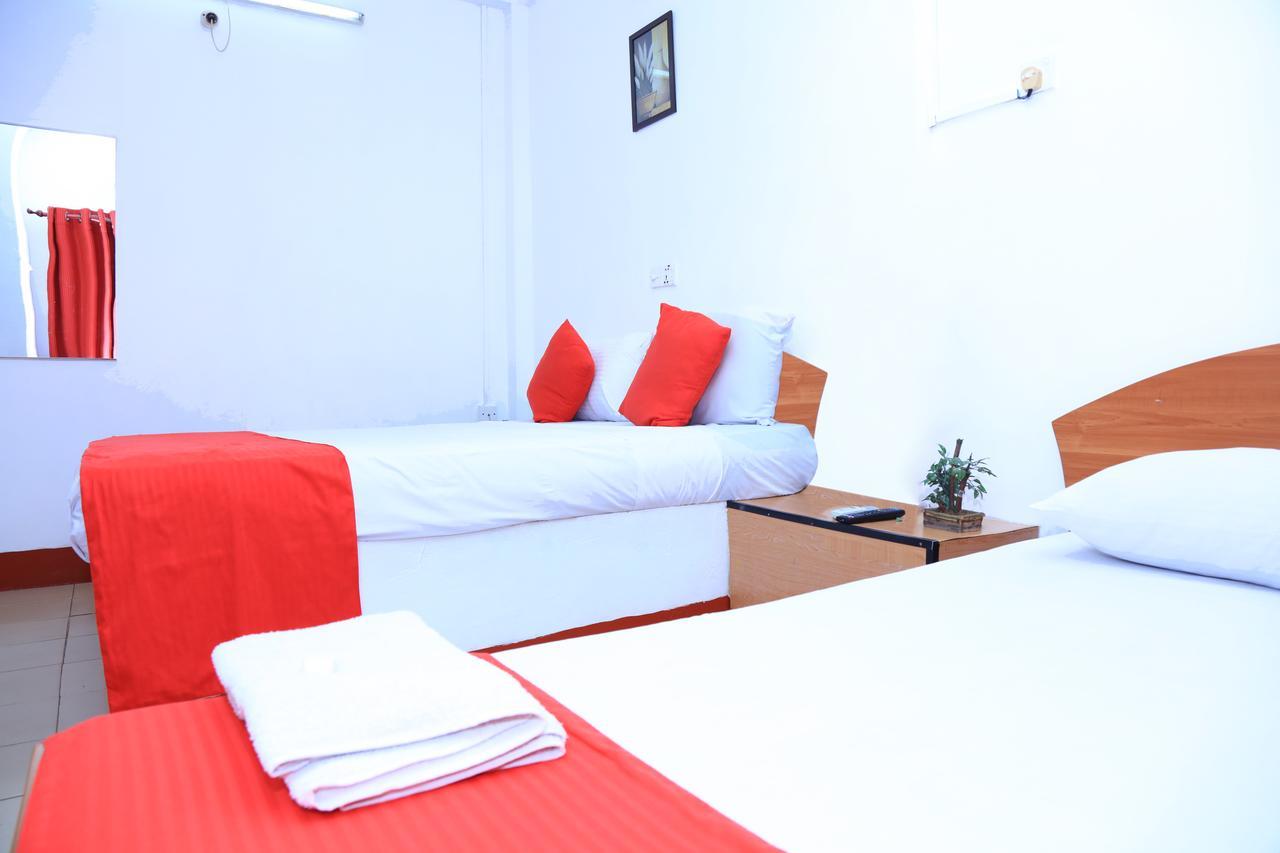 Hotel Nelly Vavuniya Екстер'єр фото