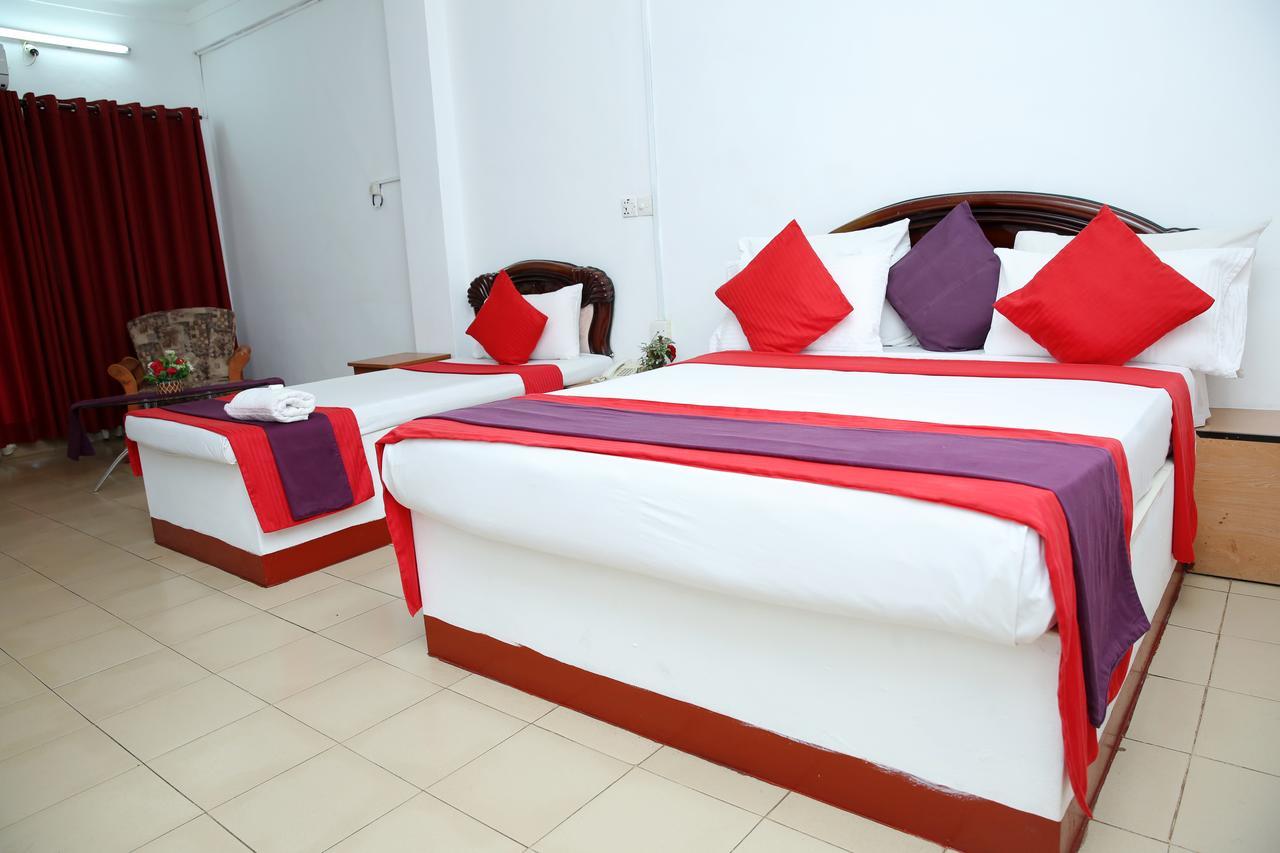 Hotel Nelly Vavuniya Екстер'єр фото