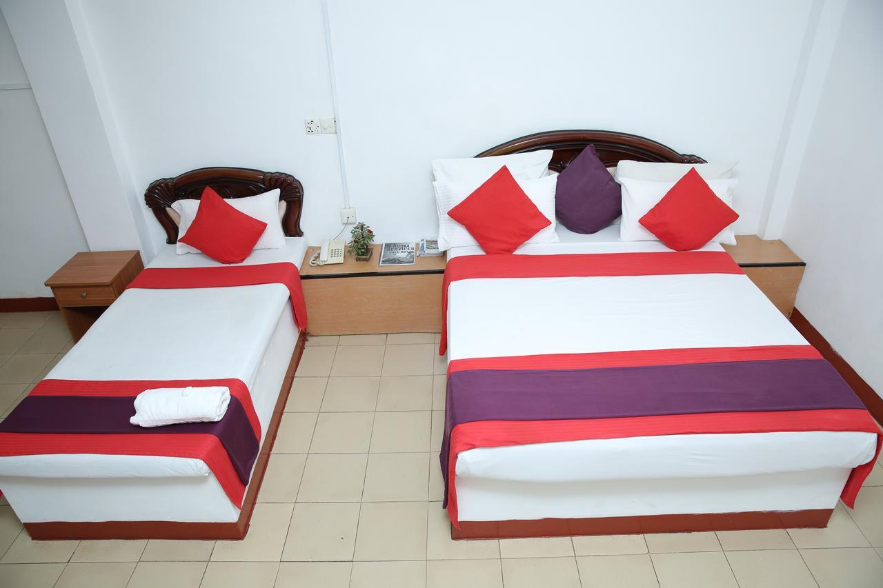 Hotel Nelly Vavuniya Екстер'єр фото